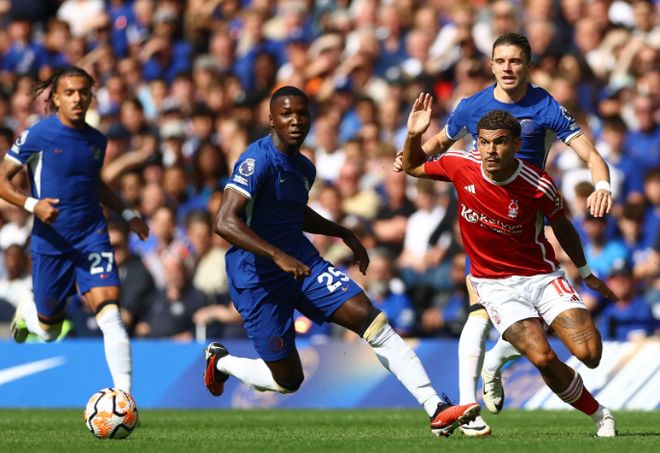 开云APP-赛地聚焦：法国杯加时末段热度飙升，波尔图复出首秀，气氛紧张，赛程密集仍需轮换的简单介绍